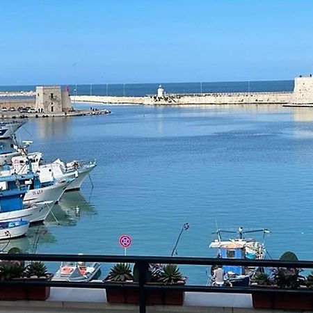 Emozioni Dal Porto Apartment Trani Bagian luar foto