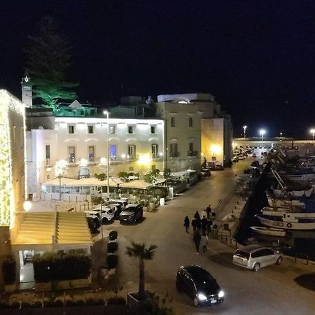 Emozioni Dal Porto Apartment Trani Bagian luar foto