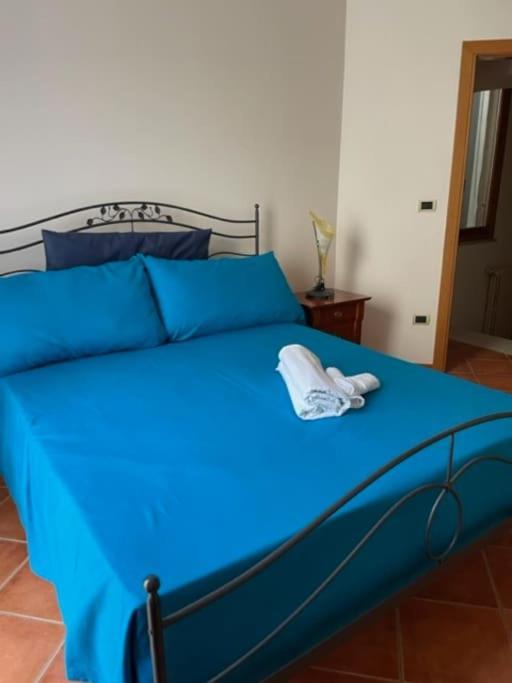 Emozioni Dal Porto Apartment Trani Bagian luar foto