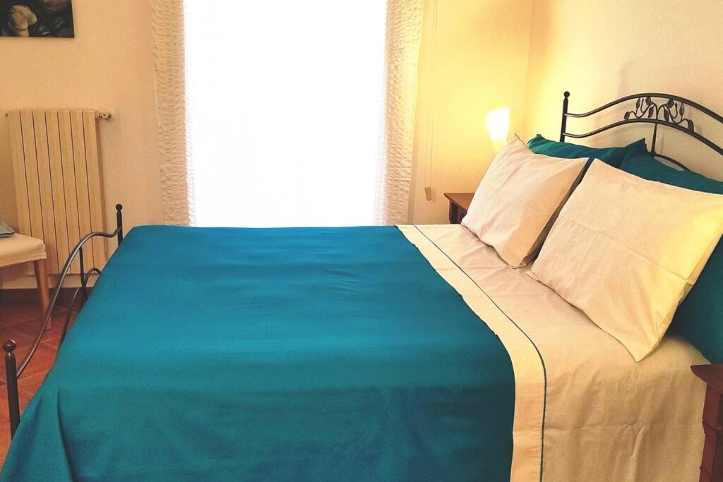 Emozioni Dal Porto Apartment Trani Bagian luar foto